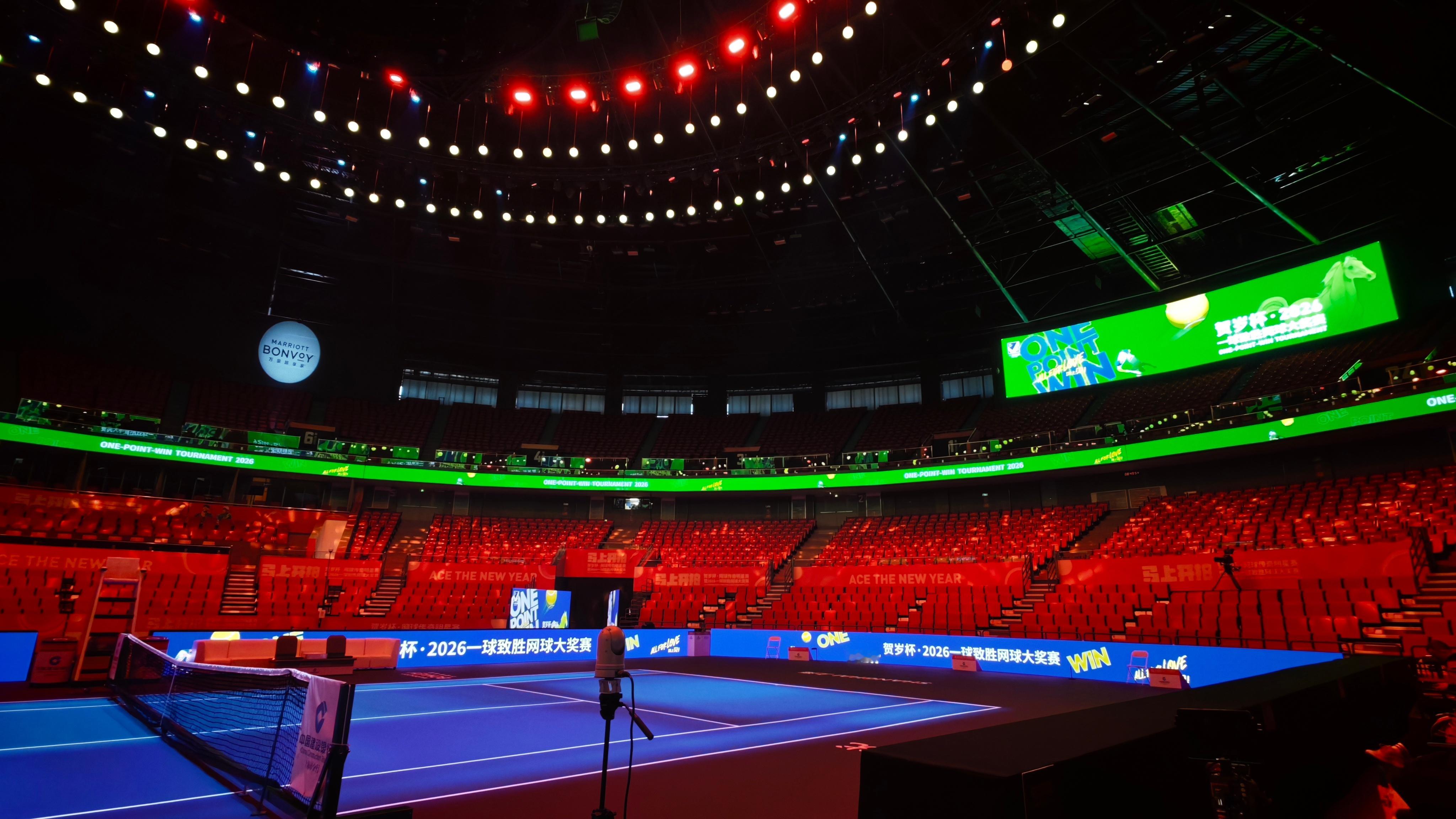 诶进体育馆真的是来打比赛的诶? 祖啊，保佑对手发双误吧一球致胜贺岁杯马上开拍