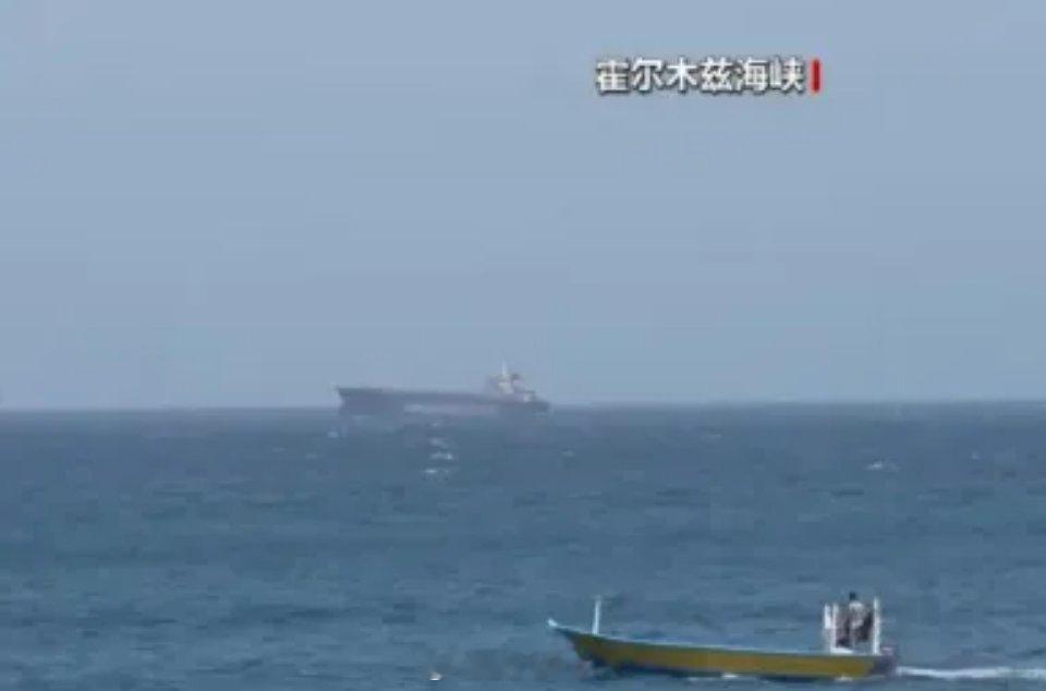 伊朗突然甩出一记狠招，直接震惊全球，以后不管哪国的船，只要从霍尔木兹海峡过，都得