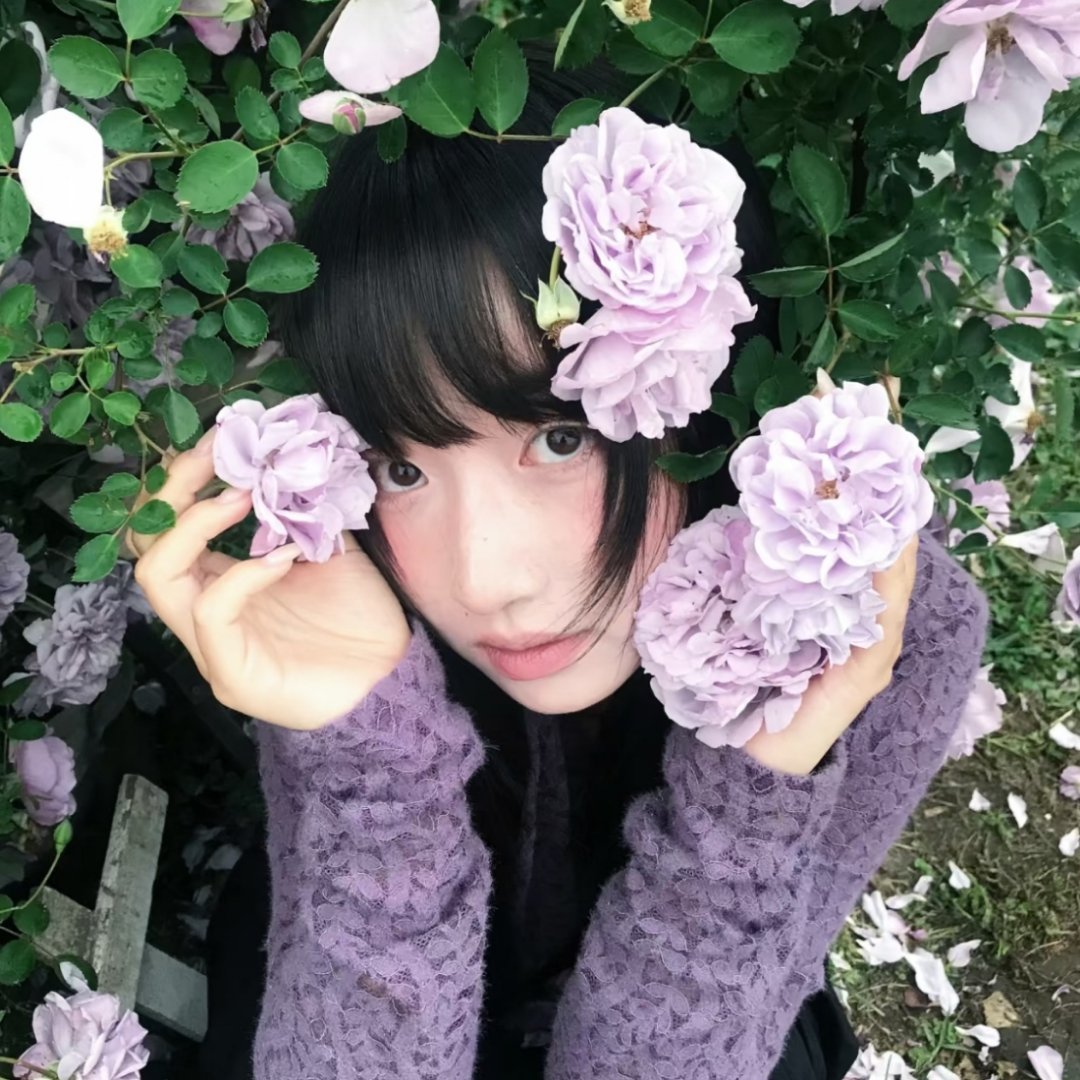 WeChat女头 | 高质氛围感花丛女生头像 