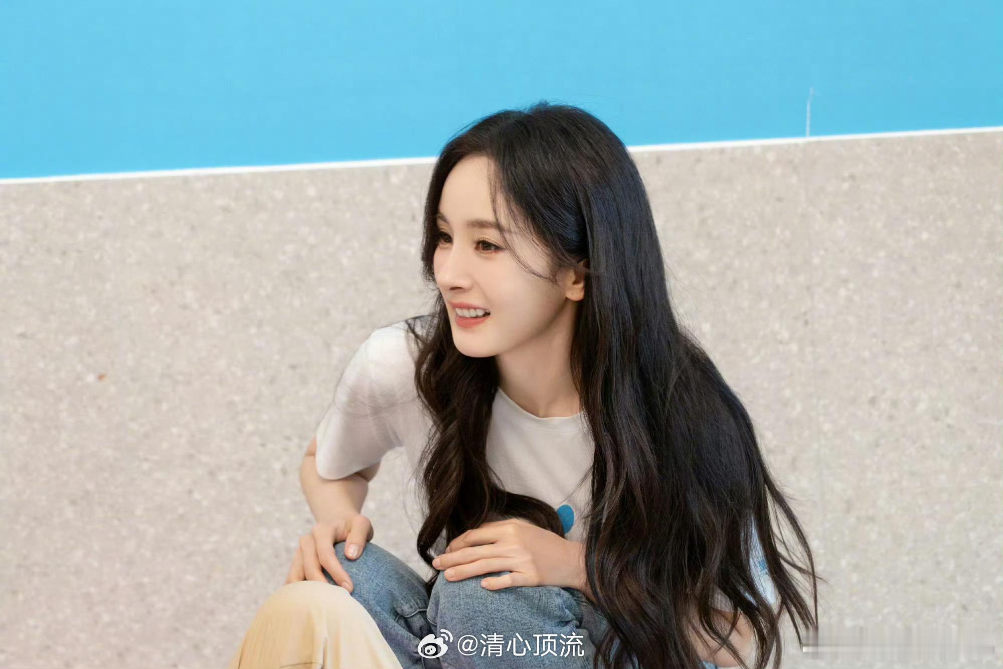 杨幂大粉退出对接群杨幂全面暂停综艺？被迫离开《密逃5》背后原因很无奈？这是我看到