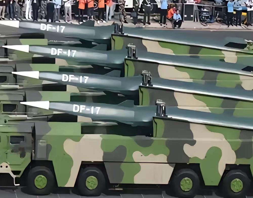 一口气花35亿买东风导弹，又砸150亿请中国驻军，付款极其爽快。

沙特这次是真