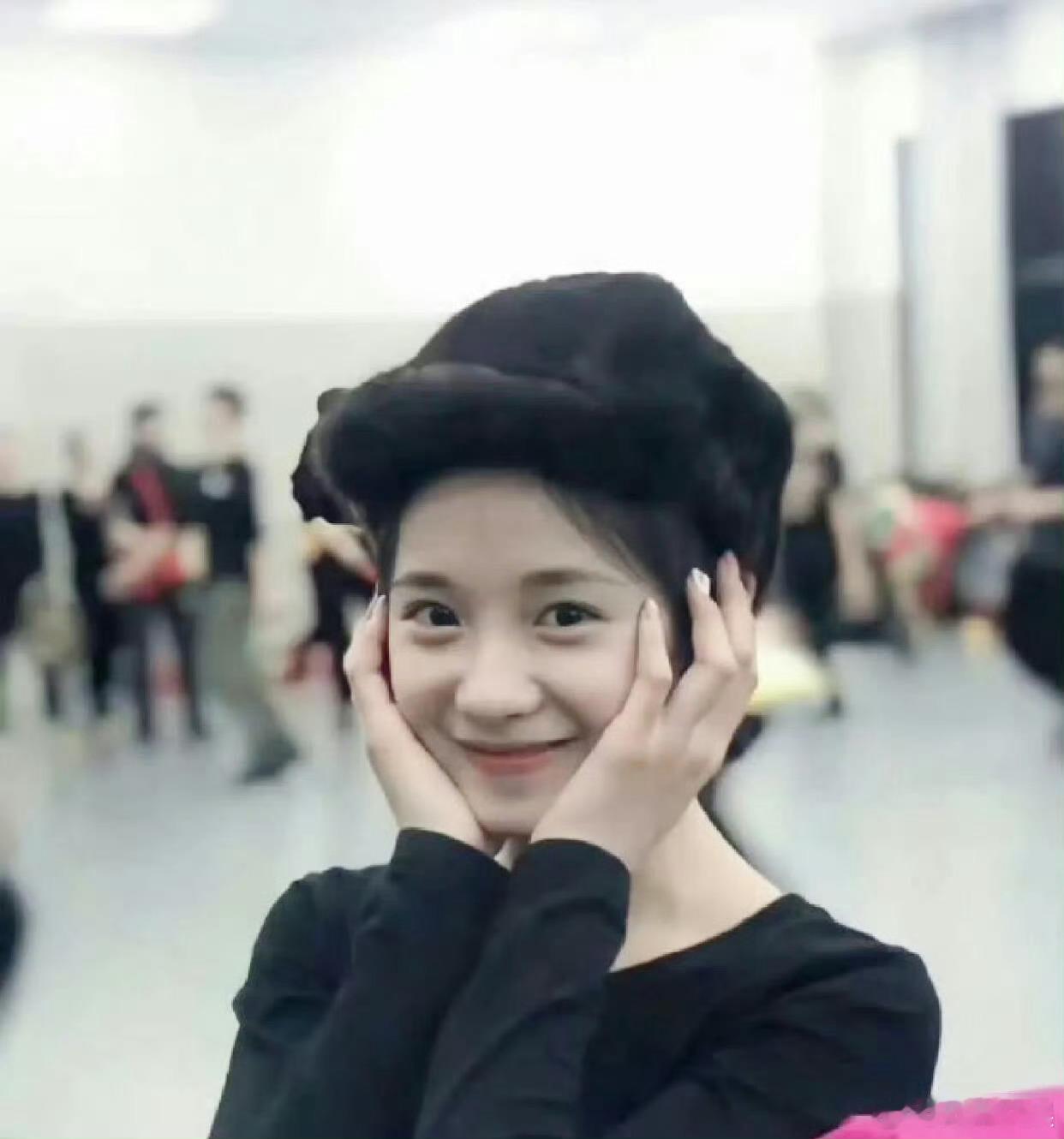 北舞附中时期的刘浩存北舞附中的刘浩存北舞附中的刘浩存，好好看，[爱你][爱你] 