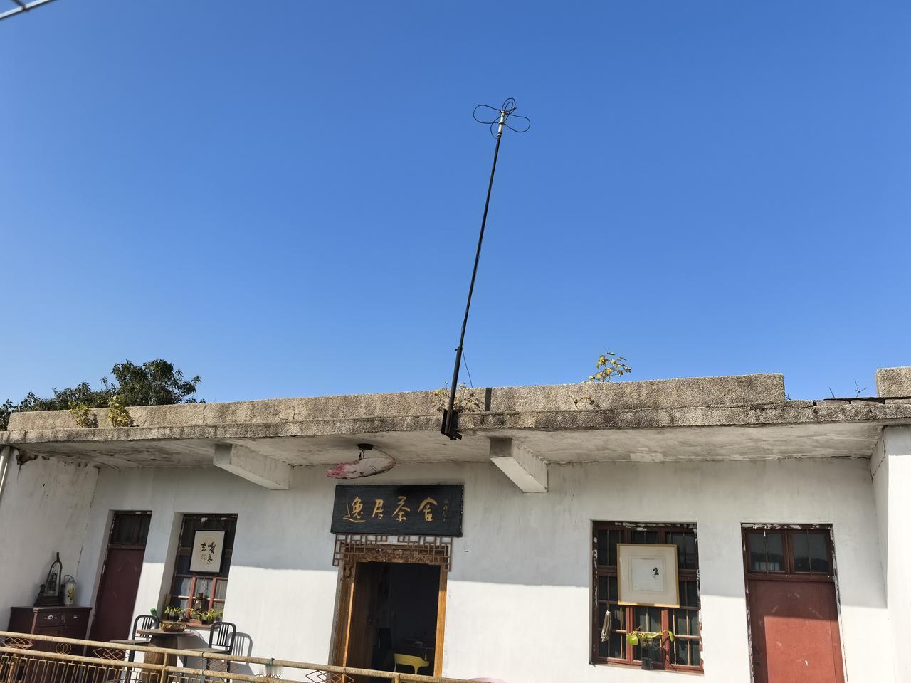 两层楼高没八米，谁人会装避雷针！是真的吗？猜一猜。