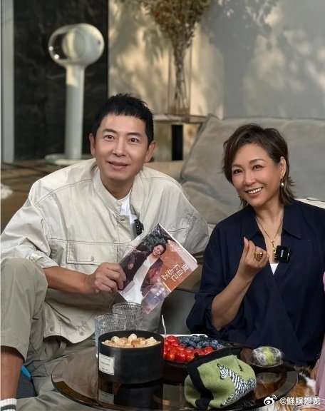 李静戴军收到老鼠干笑出画了李静戴军被老鼠干吓出表情包 谁懂这对老搭档的快乐！李静