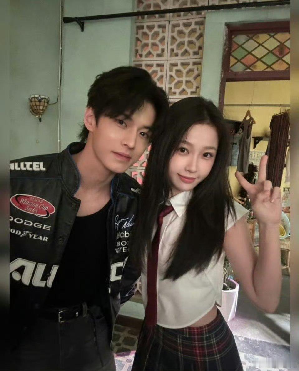 何与虞书欣 二搭 虞书欣何与这么配不二搭真的可惜 