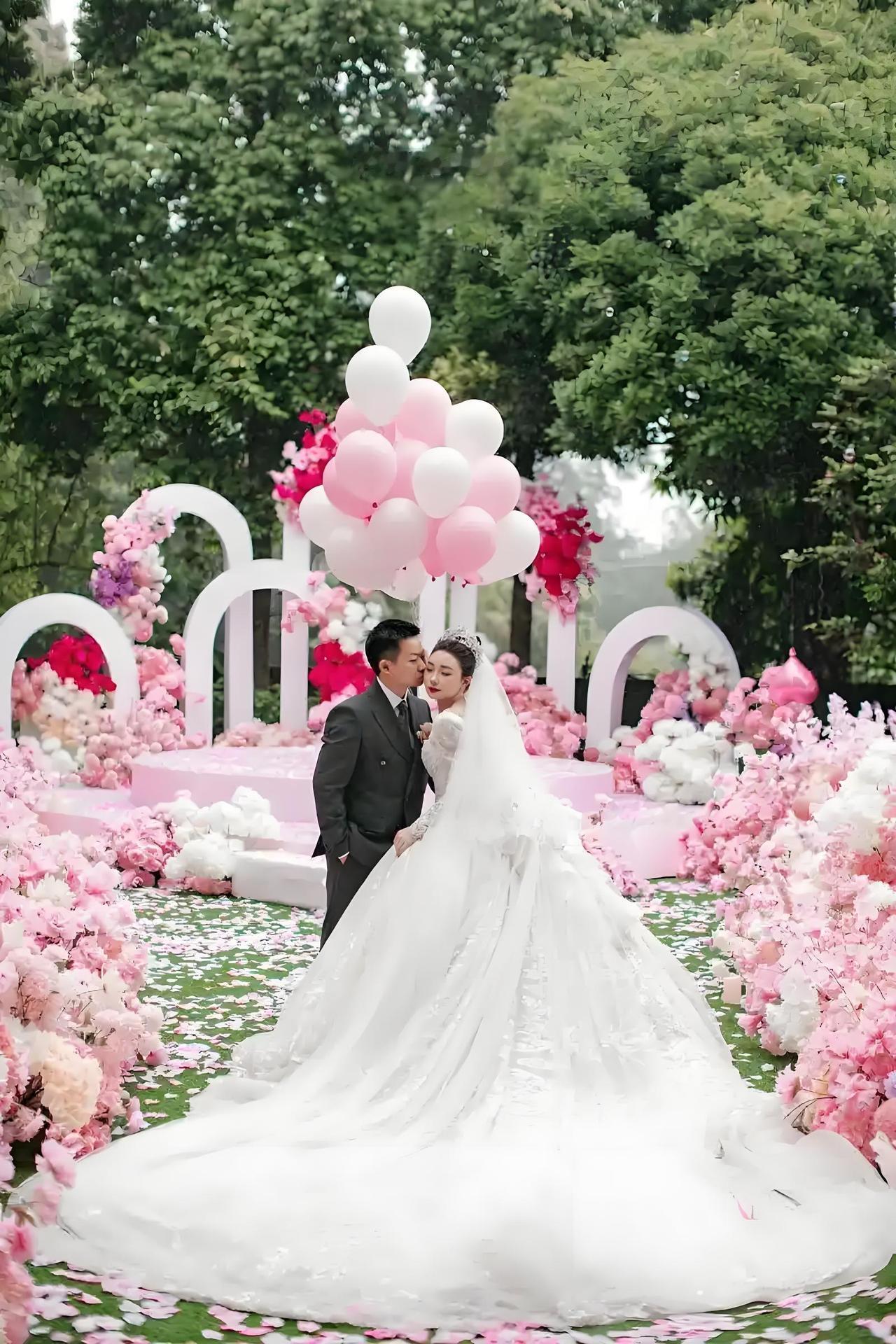 在重庆空中花园办婚礼，那简直美出天际！就说重庆来福士洲际酒店SHUA高空露台举办
