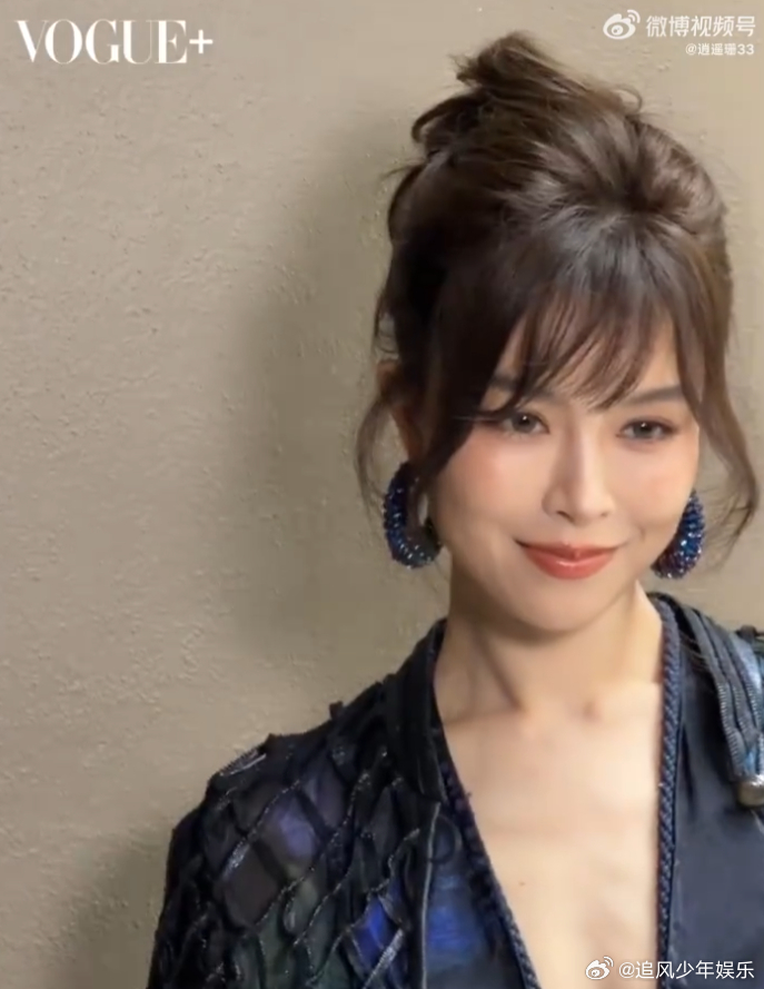 文咏珊 妹感姐文咏珊妹感姐谁被文咏珊的妹感姐惊艳到了！减龄刘海加持，妹感直接拉满