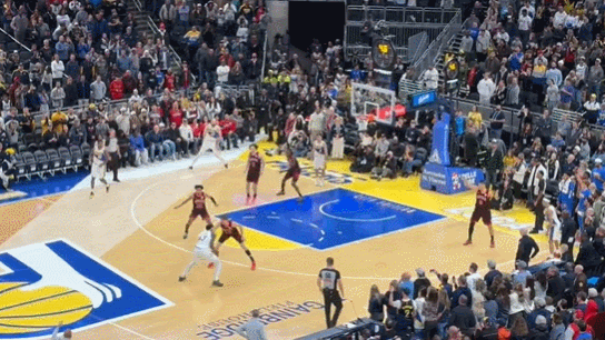 今日NBA最佳进球：西亚卡姆遭遇包夹铁血中投绝杀致胜！
103:101步行者险胜