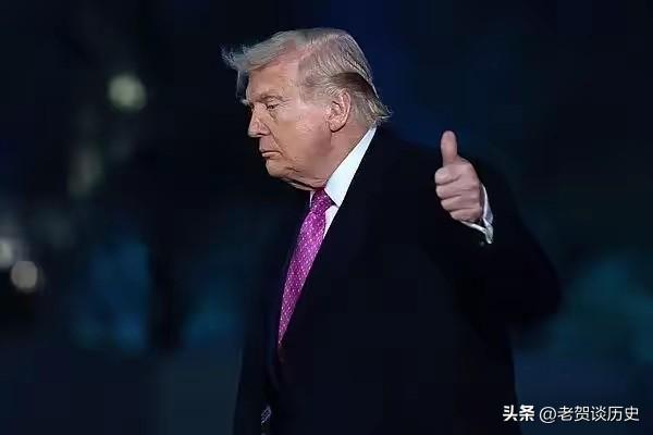 马克龙刚在日本直批“某大国的善变，不顾盟友的外交政策”，本想摆足大国领袖范儿。转