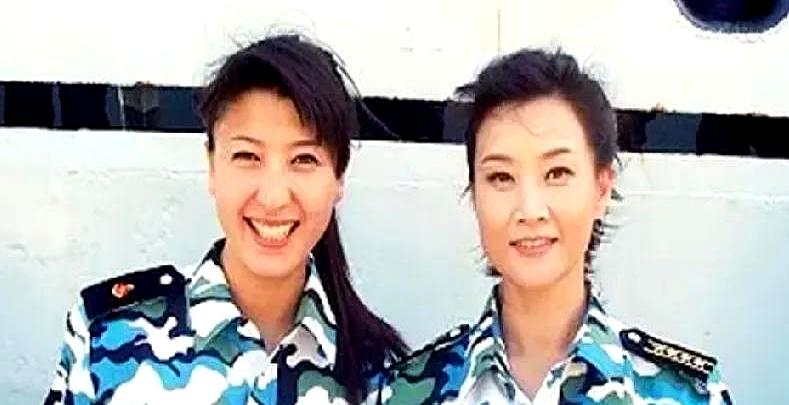 顶流塌房新姿势：后台直播翻车
 

宋祖英登台前十分钟，化妆间静得吓人。
 
