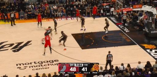 开拓者打得很好，有机会争取直接晋级季后赛。NBA附加赛