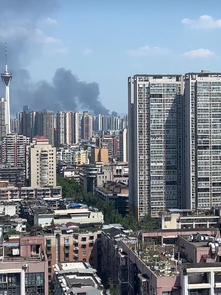 成都火灾2026年7月22日14时40分，成都市龙泉驿区大面街道东洪社区东洪路4