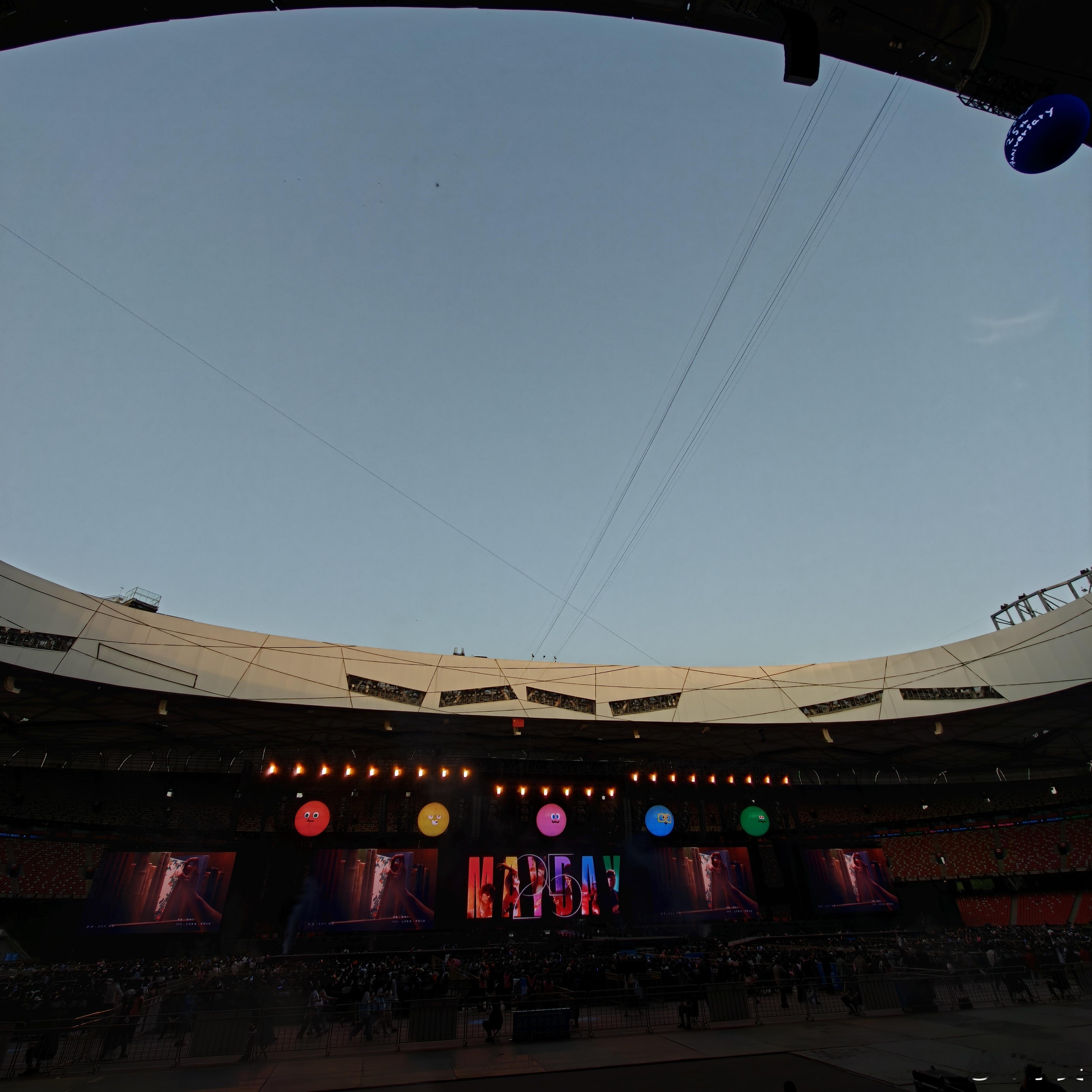 也是打卡过五月天5525回到那一天 演唱会的人了，五迷老师的热情真不是盖的，几乎