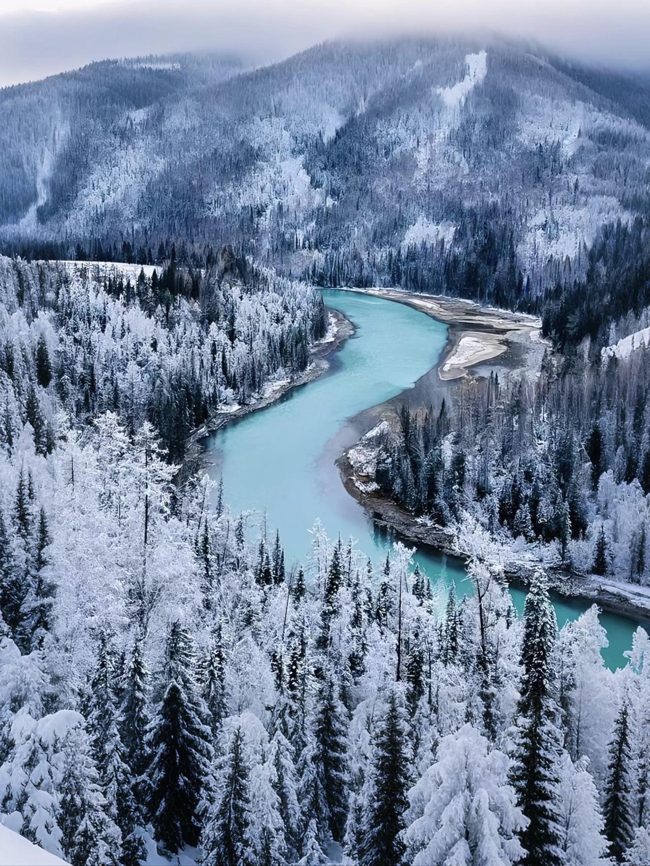 冬季新疆线路开了~冬天的新疆性价比超高，8天7晚只要3000多。
冬季北疆比夏天