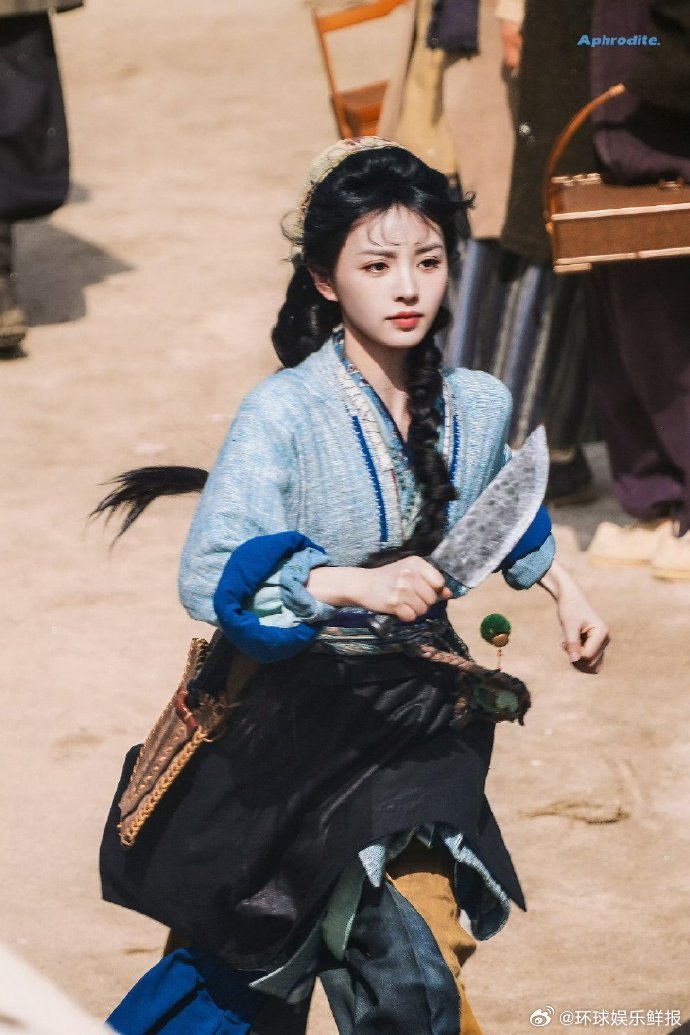 张凌赫田曦薇录制你好星期六你好星期六张凌赫田曦薇录好六！《逐玉》预约量都破 30