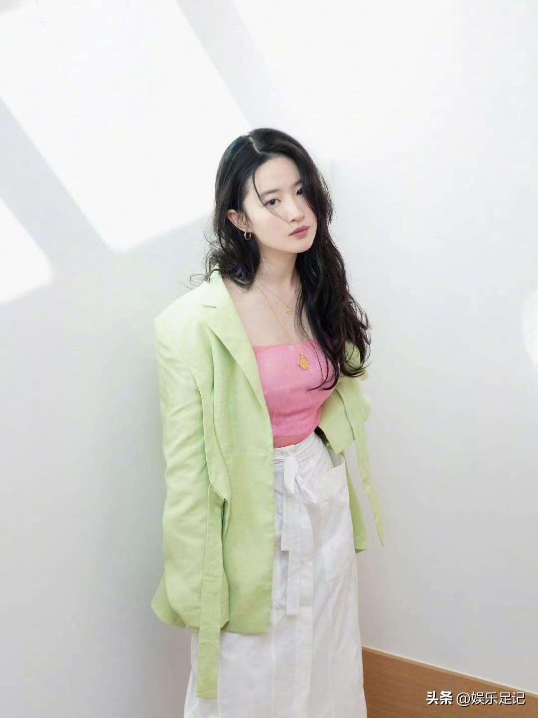 或许是你没见过的刘亦菲 ​​​