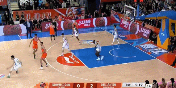 得分爆发力真可以！塔克出战10分钟砍下17分 罚球11中9CBA