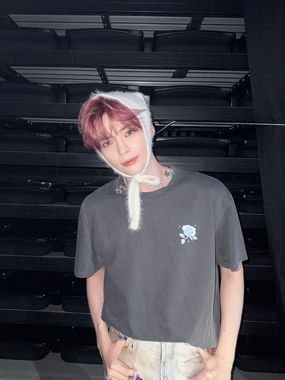 成韩彬HanBin[超话] 【🔥】怎么能有红发这么帅的欧巴成韩彬 ​​​