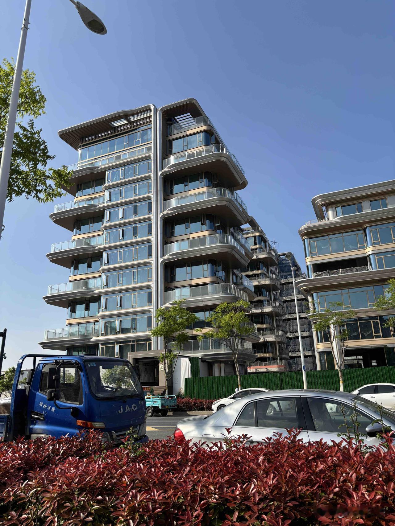 合肥豪宅｜琥珀梓桐院
最有个性化设计的外立面，没有之一～