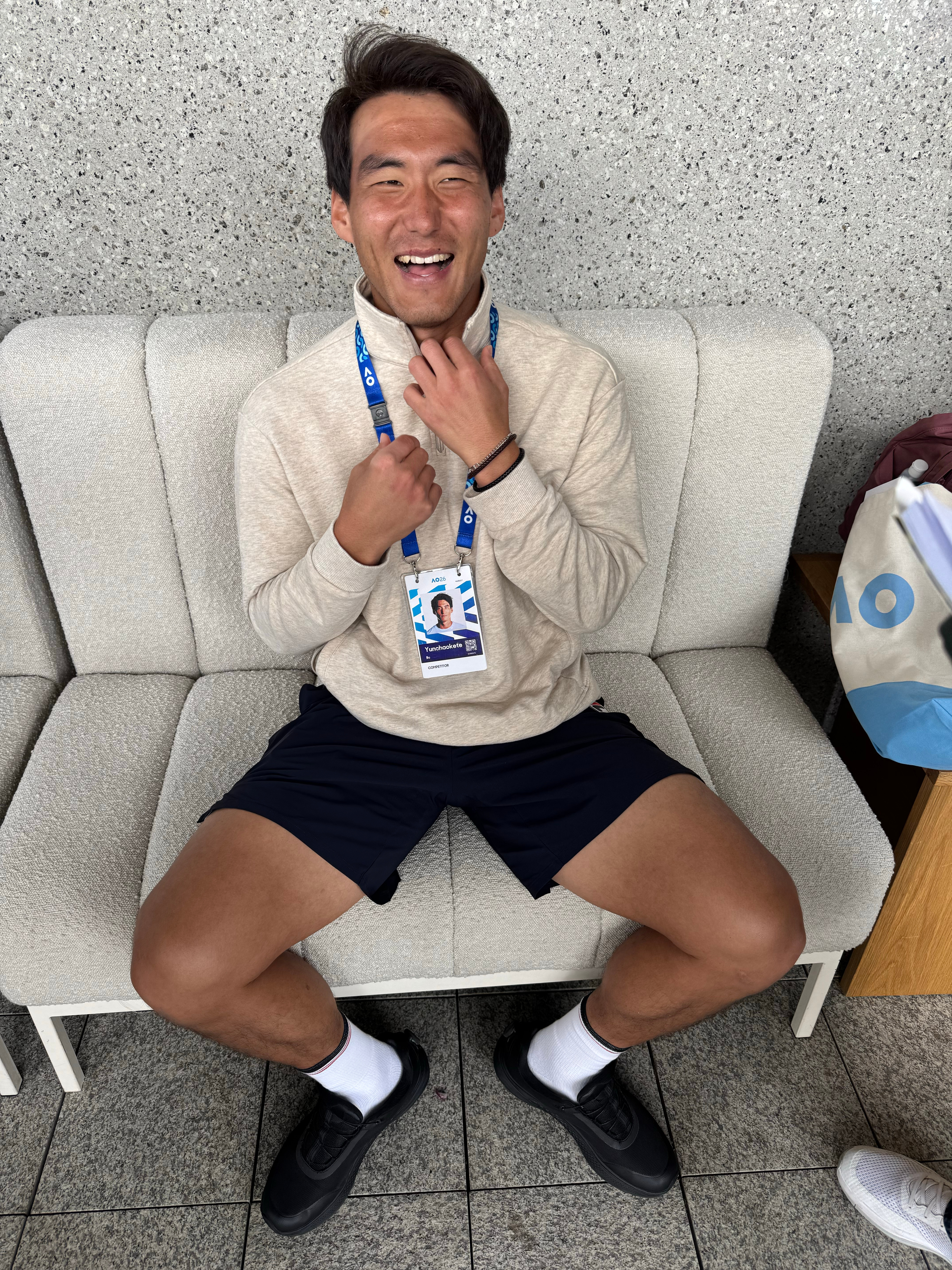 Media day，赛前采访小布🎙️🎾虽然布云朝克特在开年首周的ATP香港赛