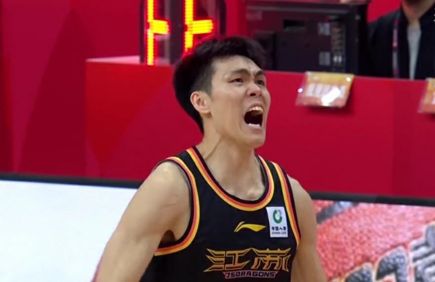 广西超跑名不虚传！！！

庞峥麟的突破速度太快了，在江苏肯帝亚末节的关键时刻发生