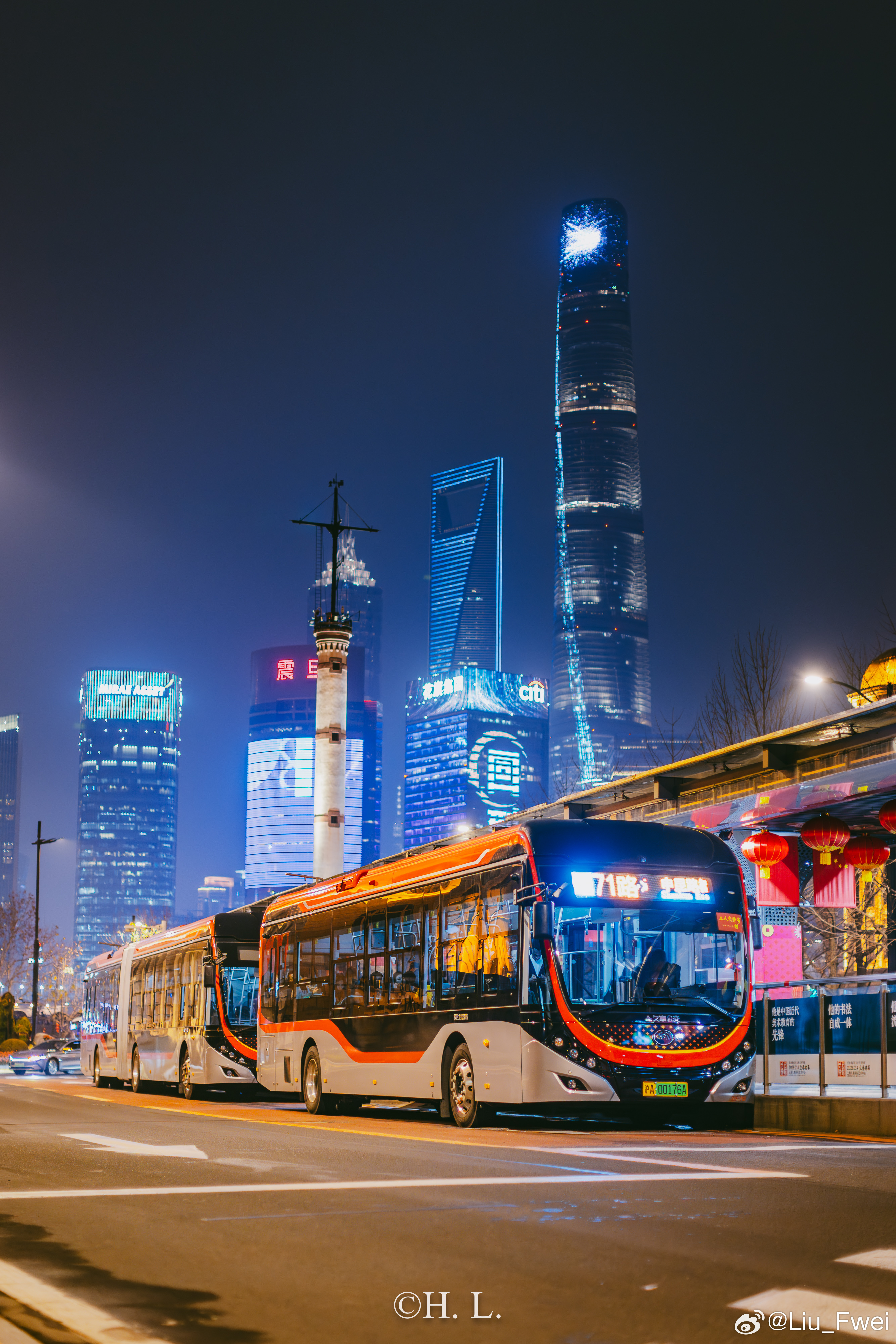 71路中运量无轨电车短车已经成了全程车的常规配车。 