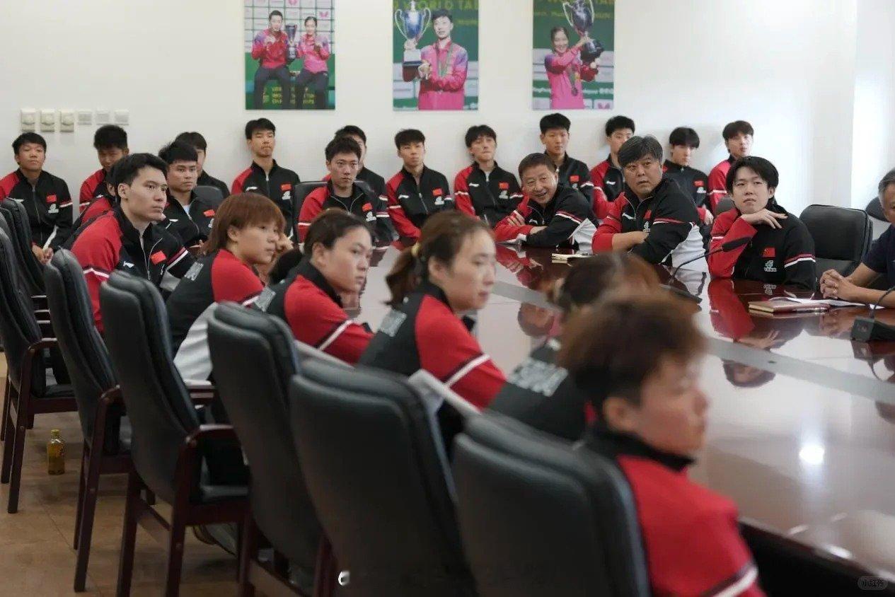 国乒举办再立新功活动 王楚钦说传递体育正能量 中国乒乓球队举办“重温嘱托 感恩奋