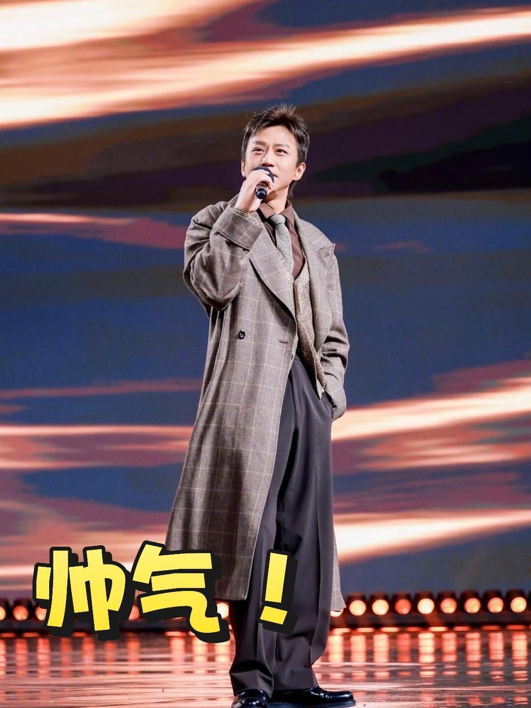 邓超五哈收官落泪 有人说大老爷们哭啥哭，可我觉得恰恰相反，敢在镜头前掉眼泪的人才