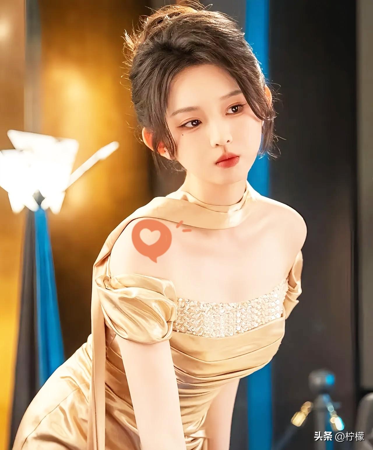 发现一个有意思的事，
只要是李柯以演的短剧，
无论男主是帅还是普通，古装还是现代