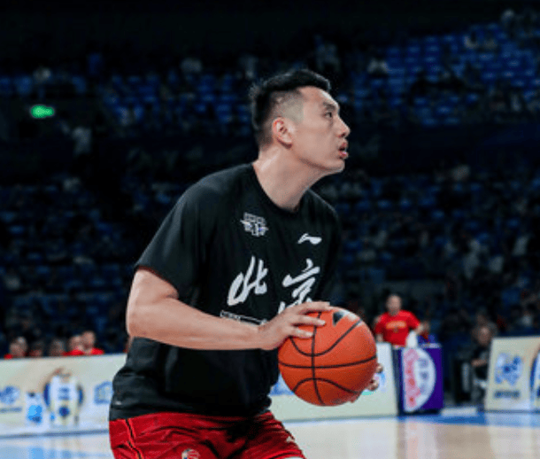 翟晓川：球队伤病比较困难，范依铭&丘天可能打不了决赛阶段