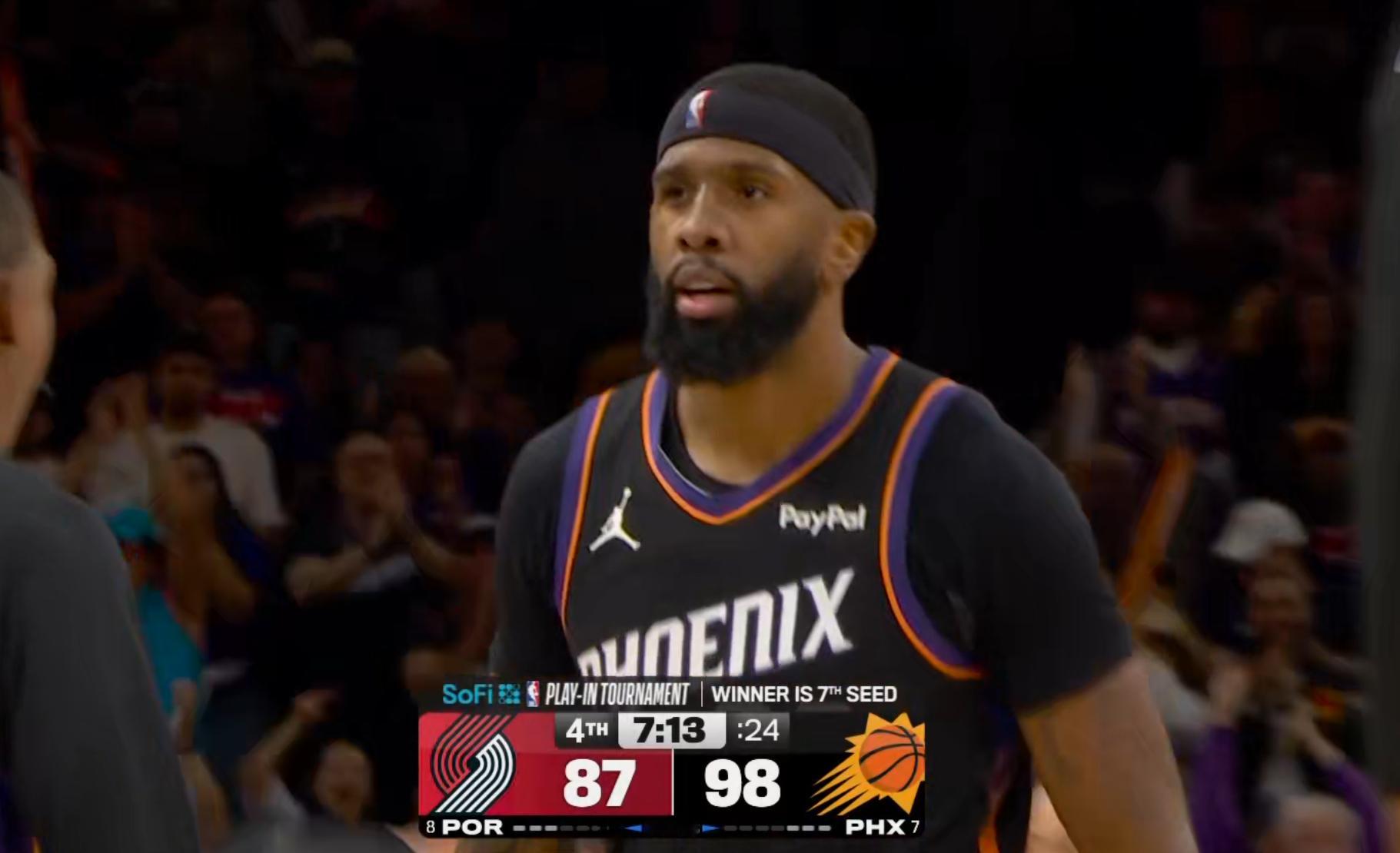 开拓者突然就崩了，太阳已疯。 