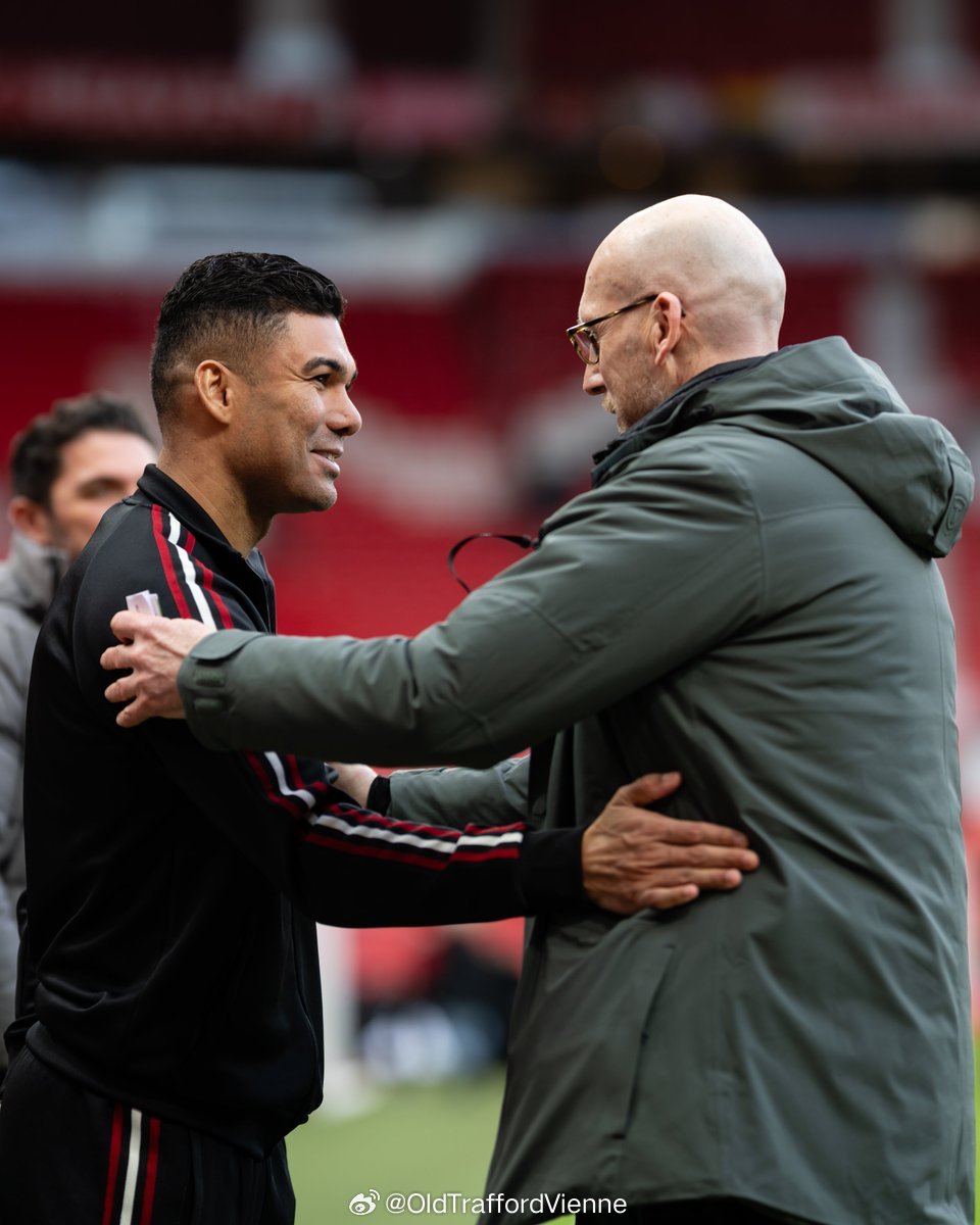 你用___秒说出和卡塞米罗握手的是_____ 