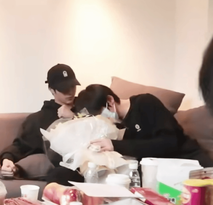 抓头发真的超级色情 ​​​