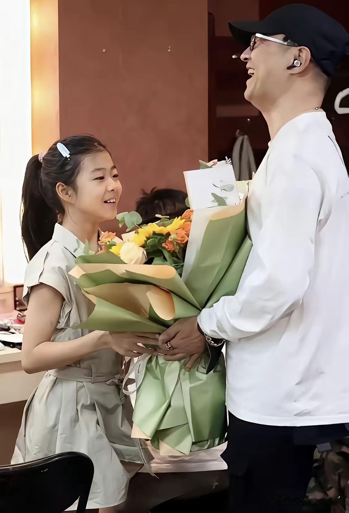 别光看热闹，醒醒的演奏会，撕开离异家庭最现实一面
 
很多人热衷于拆解明星离婚后