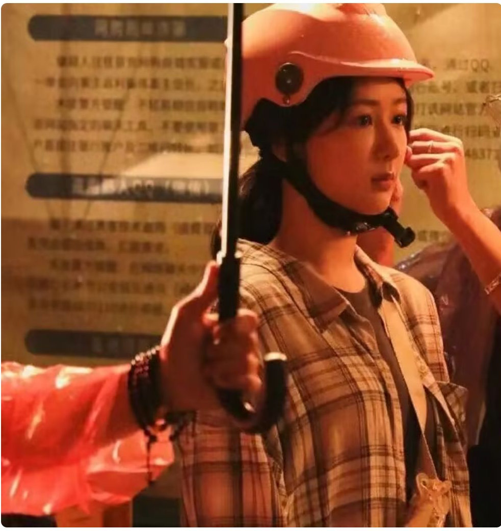 狂轰88亿票房后，贾玲越战越勇，联合杨紫来“炸场子”了 