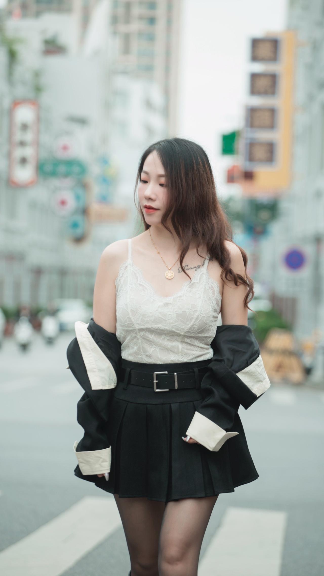 这一年也接近尾声了 仍然是那句：“时间会磨平无数个难言的瞬间”