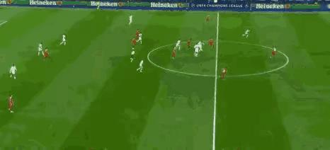 奥塔门迪就剩一张嘴了！本菲卡被扳平的进球源自于球员随意的传球被断打反击，然后一堆