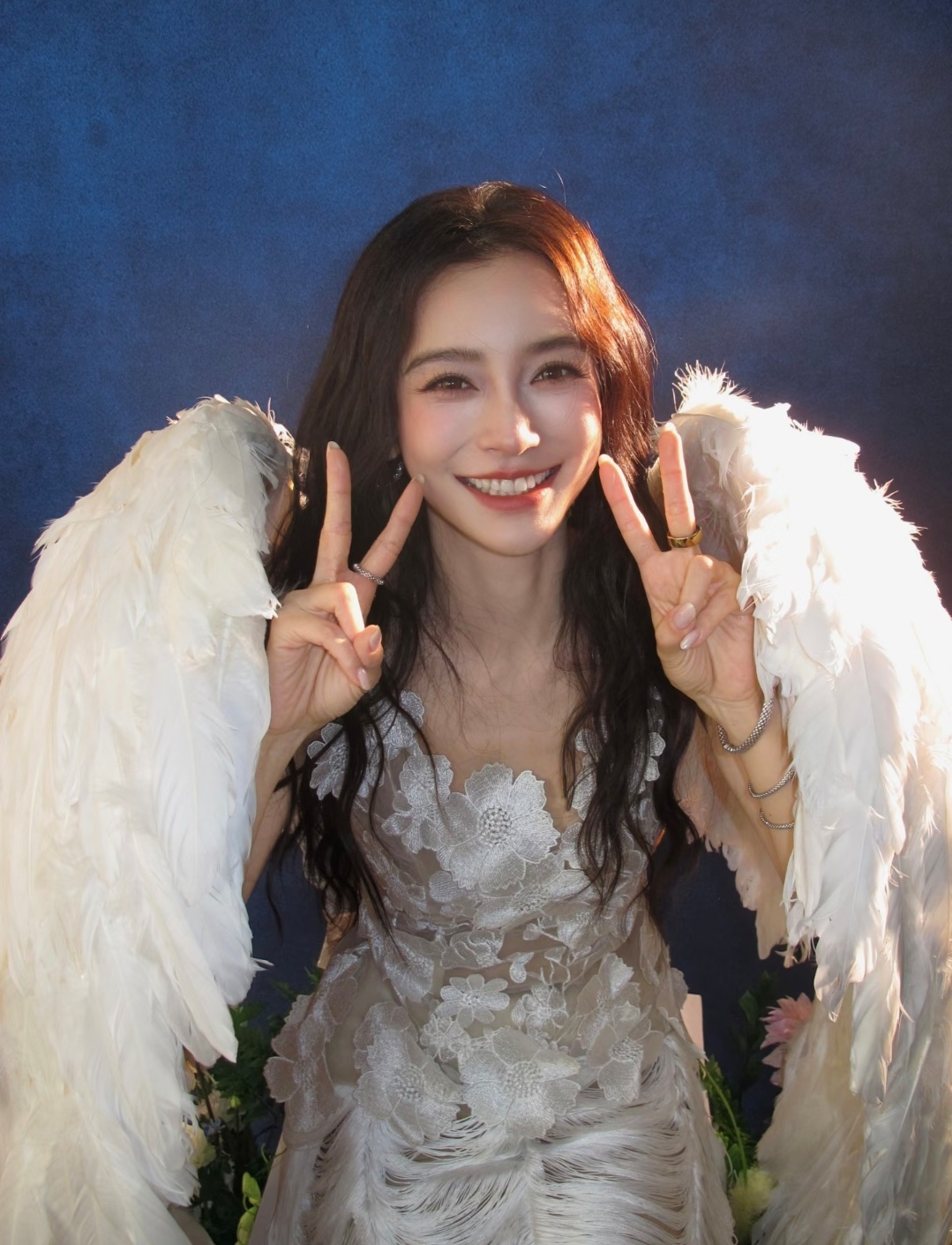 angelababy angelababy "有意义的人等多久都有意义,爱只会在