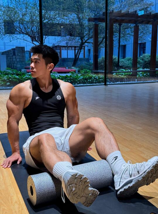 右滑脱衣