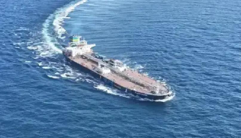 就在刚刚

中国外交部突然宣布了，已就美方在公海扣押中国籍“世纪号”油轮提出严正