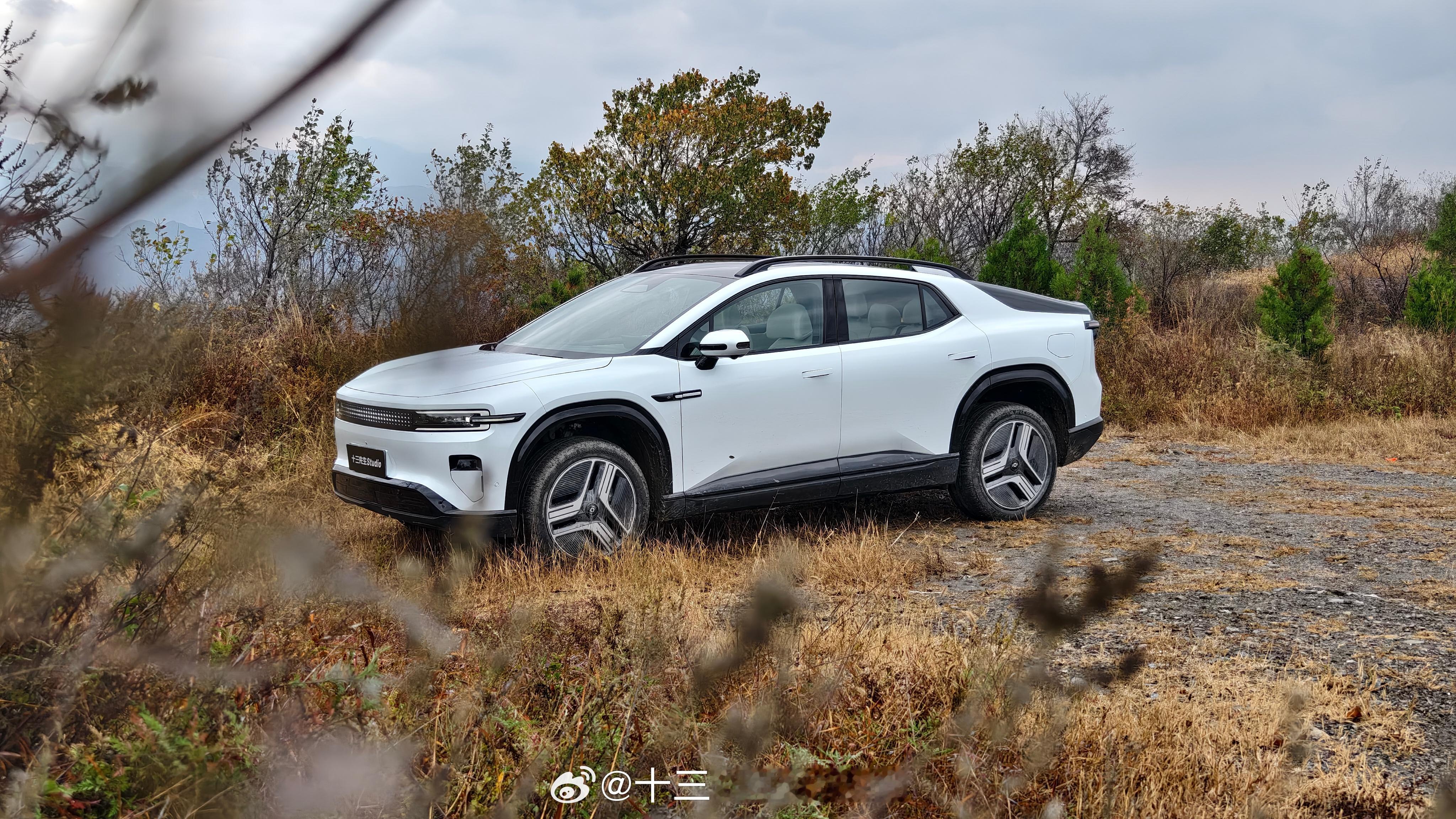 拿到长安启源E07之后，最关心的问题：会不会因为后备箱机构影响正常使用[哆啦A梦