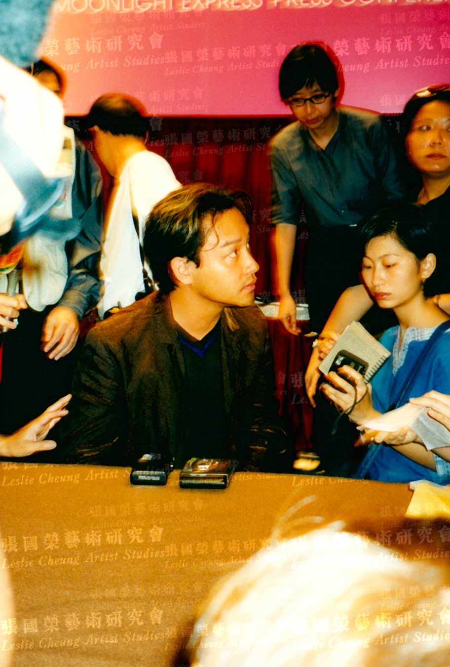 1998年7月18日，张国荣 与常盘贵子出席《星月童话》在香港海逸酒店举办的盛大