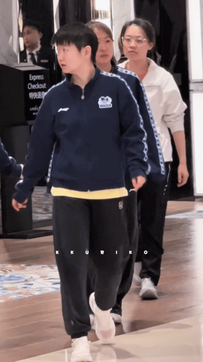 3.29日，莎莎和佳佳她们出发去参加晚宴了

下午所有选手都参加了抽签仪式，晚上