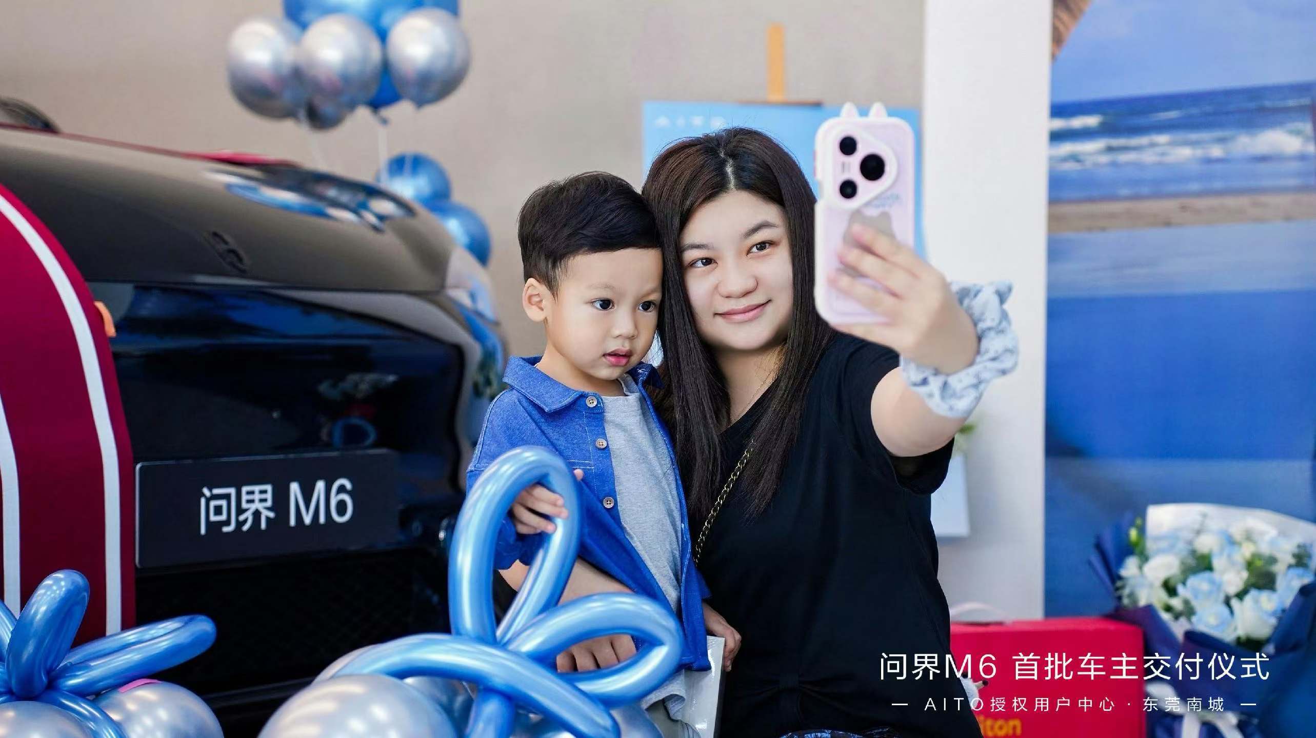 王天放30秒车内收纳挑战今天问界M6这场直播，看完最大的感受就是：爆款真的不是靠