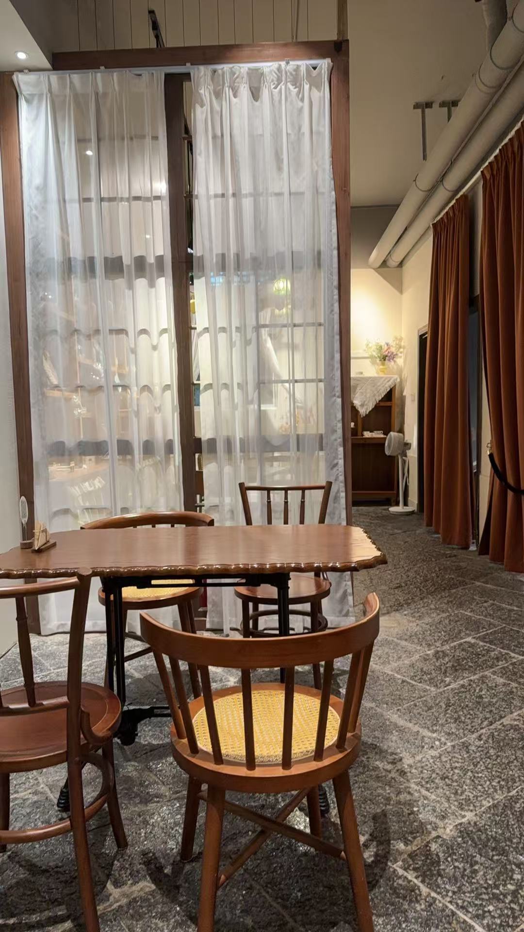 严肃品鉴这杯青柠泰奶中，谁懂打工人喝了这一口后立马清除疲惫活力满满的舒畅感我宣布