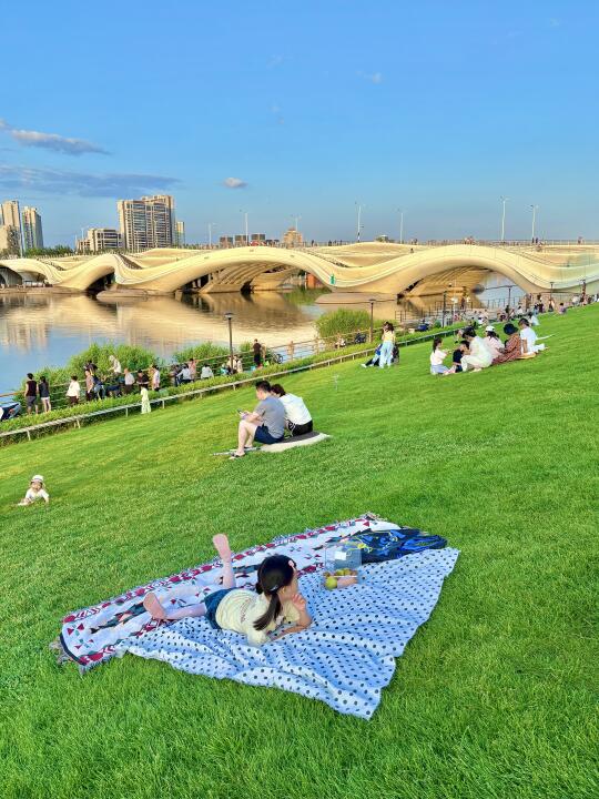 通州人太幸福了❗️免费草坪遛娃遛宠❗️