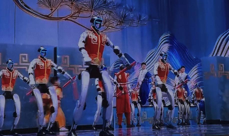 敌军看到这阵仗不得直接绝望？真得懵圈到底在跟谁打仗！这配置别说打巷战了，就连治安