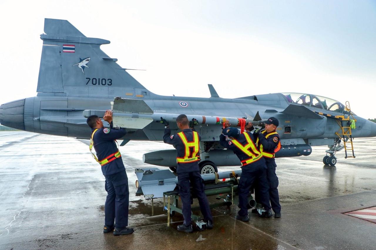 泰国皇家空军（RTAF）的萨博（Saab）JAS 39 Gripen D战斗机进
