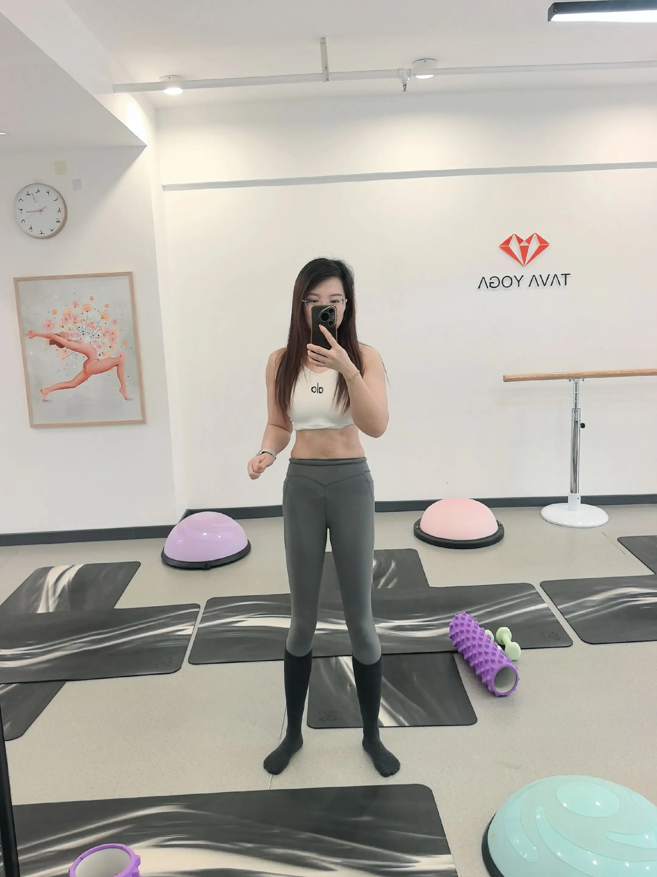 一周3次5公里.3次撸铁，3小时健身操。2节普拉提，完成。