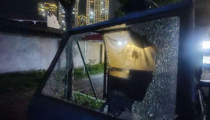30天蹲守台州民警为民解忧守护安居乐业民警持续三十天耐心跟进、蹲守攻坚，妥善化解